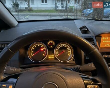 Сірий Опель Зафіра, об'ємом двигуна 0 л та пробігом 183 тис. км за 7650 $, фото 6 на Automoto.ua