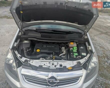 Серый Опель Зафира, объемом двигателя 1.69 л и пробегом 277 тыс. км за 6800 $, фото 19 на Automoto.ua