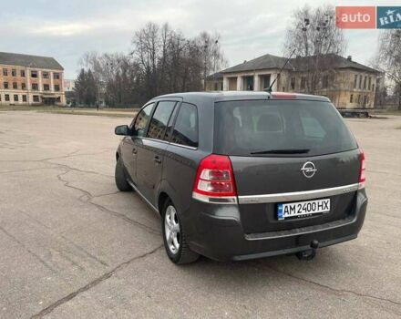 Серый Опель Зафира, объемом двигателя 1.6 л и пробегом 161 тыс. км за 7450 $, фото 4 на Automoto.ua