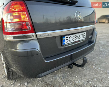 Серый Опель Зафира, объемом двигателя 1.7 л и пробегом 247 тыс. км за 7950 $, фото 13 на Automoto.ua
