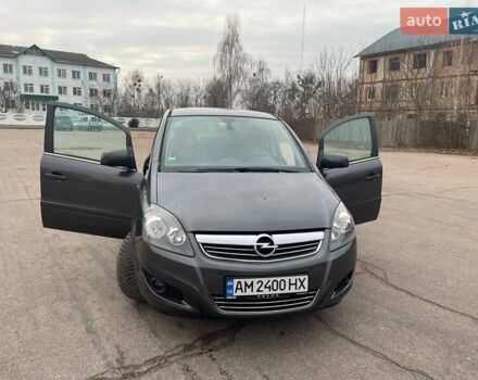 Серый Опель Зафира, объемом двигателя 1.6 л и пробегом 161 тыс. км за 7450 $, фото 6 на Automoto.ua