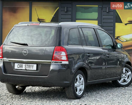 Опель Зафира 2010 в Стрые на Automoto.ua Серый Опель Зафира, объемом двигателя 1.8 л и пробегом 197 тыс. км за 6999 $, фото 19 на Automoto.ua