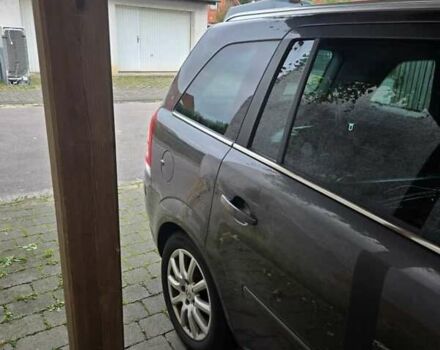 Опель Зафира 2010 в Белой Церкве на Automoto.ua Серый Опель Зафира, объемом двигателя 1.8 л и пробегом 184 тыс. км за 7700 $, фото 3 на Automoto.ua