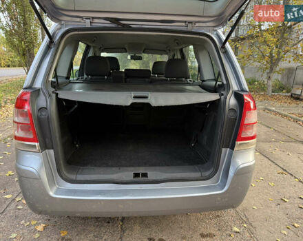 Серый Опель Зафира, объемом двигателя 1.8 л и пробегом 285 тыс. км за 6500 $, фото 13 на Automoto.ua