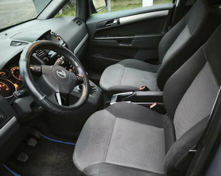 Сірий Опель Зафіра, об'ємом двигуна 1.69 л та пробігом 326 тис. км за 5800 $, фото 26 на Automoto.ua