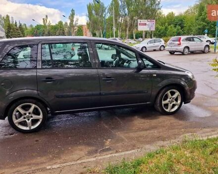 Серый Опель Зафира, объемом двигателя 1.6 л и пробегом 221 тыс. км за 7000 $, фото 9 на Automoto.ua