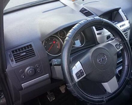 Серый Опель Зафира, объемом двигателя 1.7 л и пробегом 298 тыс. км за 6100 $, фото 13 на Automoto.ua