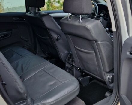 Серый Опель Зафира, объемом двигателя 1.6 л и пробегом 317 тыс. км за 5500 $, фото 7 на Automoto.ua