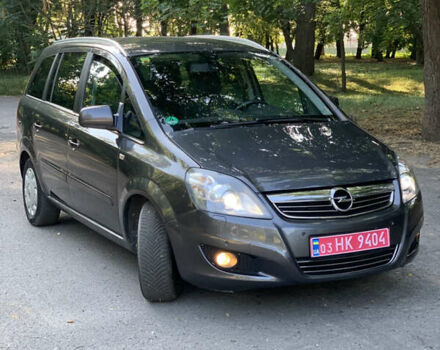 Серый Опель Зафира, объемом двигателя 1.8 л и пробегом 200 тыс. км за 7099 $, фото 3 на Automoto.ua