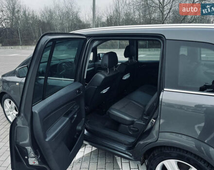 Серый Опель Зафира, объемом двигателя 1.7 л и пробегом 325 тыс. км за 7500 $, фото 16 на Automoto.ua