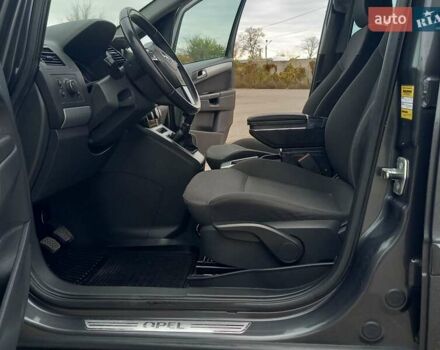 Сірий Опель Зафіра, об'ємом двигуна 1.6 л та пробігом 223 тис. км за 6900 $, фото 23 на Automoto.ua