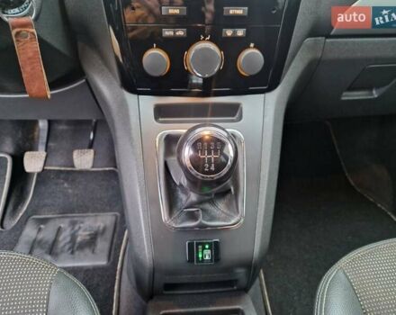 Серый Опель Зафира, объемом двигателя 1.8 л и пробегом 154 тыс. км за 7700 $, фото 24 на Automoto.ua