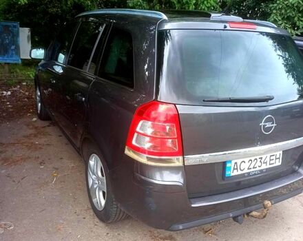 Серый Опель Зафира, объемом двигателя 1.7 л и пробегом 261 тыс. км за 5500 $, фото 2 на Automoto.ua