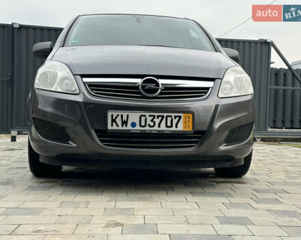 Серый Опель Зафира, объемом двигателя 1.6 л и пробегом 231 тыс. км за 5900 $, фото 29 на Automoto.ua