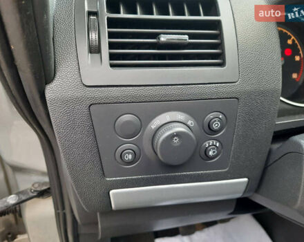 Серый Опель Зафира, объемом двигателя 1.7 л и пробегом 180 тыс. км за 8300 $, фото 10 на Automoto.ua