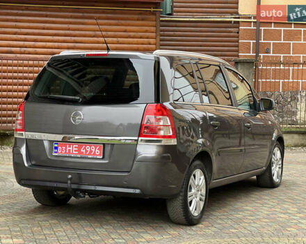 Серый Опель Зафира, объемом двигателя 1.7 л и пробегом 191 тыс. км за 7900 $, фото 13 на Automoto.ua