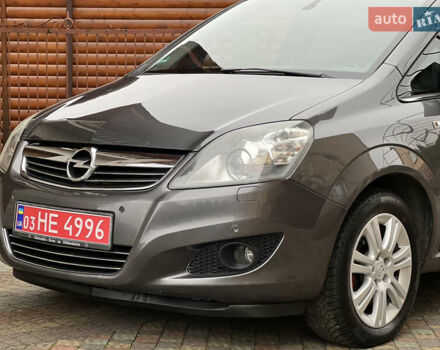 Серый Опель Зафира, объемом двигателя 1.7 л и пробегом 191 тыс. км за 7900 $, фото 5 на Automoto.ua