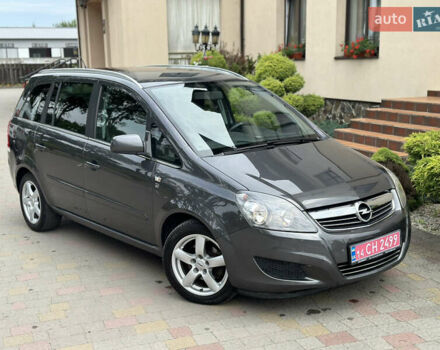 Серый Опель Зафира, объемом двигателя 1.8 л и пробегом 196 тыс. км за 6900 $, фото 1 на Automoto.ua