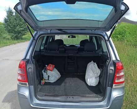 Серый Опель Зафира, объемом двигателя 1.7 л и пробегом 284 тыс. км за 6998 $, фото 13 на Automoto.ua