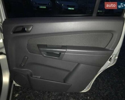 Серый Опель Зафира, объемом двигателя 1.7 л и пробегом 180 тыс. км за 8290 $, фото 13 на Automoto.ua