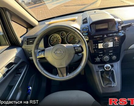 Серый Опель Зафира, объемом двигателя 1.8 л и пробегом 231 тыс. км за 7050 $, фото 9 на Automoto.ua