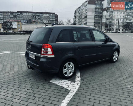 Серый Опель Зафира, объемом двигателя 1.7 л и пробегом 325 тыс. км за 7500 $, фото 6 на Automoto.ua
