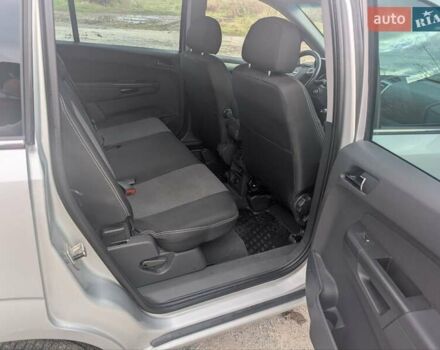 Серый Опель Зафира, объемом двигателя 1.69 л и пробегом 277 тыс. км за 6800 $, фото 17 на Automoto.ua