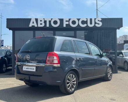 Серый Опель Зафира, объемом двигателя 1.7 л и пробегом 320 тыс. км за 6990 $, фото 6 на Automoto.ua