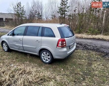 Серый Опель Зафира, объемом двигателя 1.7 л и пробегом 275 тыс. км за 6500 $, фото 2 на Automoto.ua