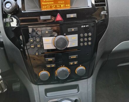 Серый Опель Зафира, объемом двигателя 1.8 л и пробегом 204 тыс. км за 7950 $, фото 19 на Automoto.ua