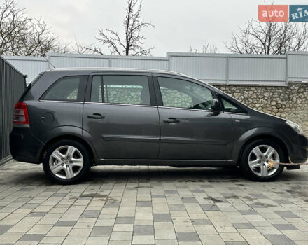 Серый Опель Зафира, объемом двигателя 1.6 л и пробегом 231 тыс. км за 5900 $, фото 21 на Automoto.ua