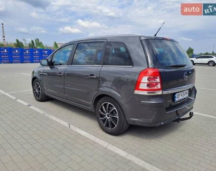 Серый Опель Зафира, объемом двигателя 1.8 л и пробегом 227 тыс. км за 7600 $, фото 5 на Automoto.ua