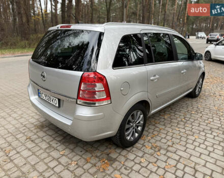 Серый Опель Зафира, объемом двигателя 1.9 л и пробегом 312 тыс. км за 6950 $, фото 3 на Automoto.ua