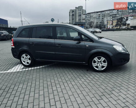 Серый Опель Зафира, объемом двигателя 1.7 л и пробегом 325 тыс. км за 7500 $, фото 7 на Automoto.ua