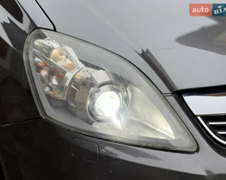 Серый Опель Зафира, объемом двигателя 1.7 л и пробегом 191 тыс. км за 7900 $, фото 27 на Automoto.ua