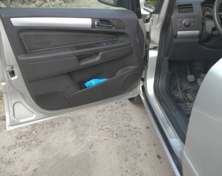 Серый Опель Зафира, объемом двигателя 2.2 л и пробегом 215 тыс. км за 6200 $, фото 15 на Automoto.ua