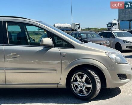 Сірий Опель Зафіра, об'ємом двигуна 1.7 л та пробігом 180 тис. км за 7240 $, фото 9 на Automoto.ua