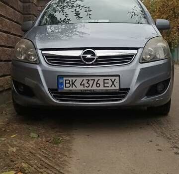 Опель Зафира 2010 в Ровно на Automoto.ua Серый Опель Зафира, объемом двигателя 1.7 л и пробегом 340 тыс. км за 6200 $, фото 11 на Automoto.ua