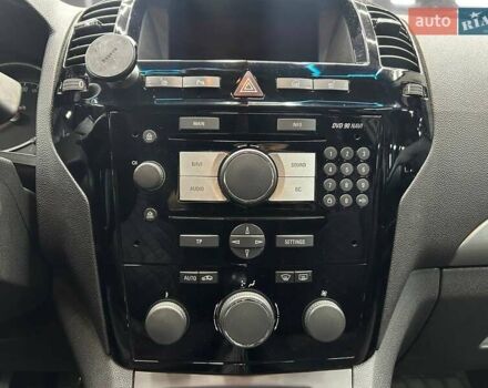 Серый Опель Зафира, объемом двигателя 1.91 л и пробегом 172 тыс. км за 8200 $, фото 13 на Automoto.ua