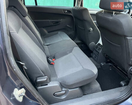 Серый Опель Зафира, объемом двигателя 1.8 л и пробегом 137 тыс. км за 7450 $, фото 56 на Automoto.ua