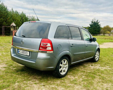 Серый Опель Зафира, объемом двигателя 1.7 л и пробегом 202 тыс. км за 6200 $, фото 5 на Automoto.ua