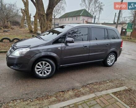 Серый Опель Зафира, объемом двигателя 1.8 л и пробегом 154 тыс. км за 7700 $, фото 1 на Automoto.ua