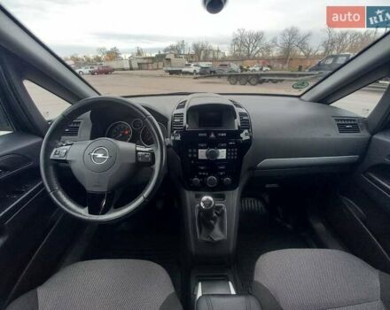 Сірий Опель Зафіра, об'ємом двигуна 1.6 л та пробігом 223 тис. км за 6900 $, фото 20 на Automoto.ua