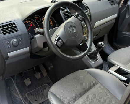 Серый Опель Зафира, объемом двигателя 1.7 л и пробегом 320 тыс. км за 7400 $, фото 28 на Automoto.ua