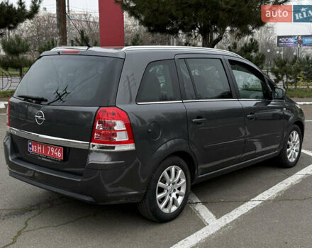 Серый Опель Зафира, объемом двигателя 1.8 л и пробегом 198 тыс. км за 7999 $, фото 9 на Automoto.ua