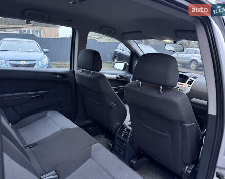 Серый Опель Зафира, объемом двигателя 1.8 л и пробегом 250 тыс. км за 6140 $, фото 25 на Automoto.ua