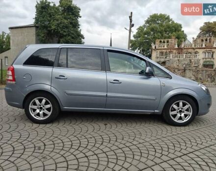 Сірий Опель Зафіра, об'ємом двигуна 1.7 л та пробігом 220 тис. км за 6199 $, фото 9 на Automoto.ua