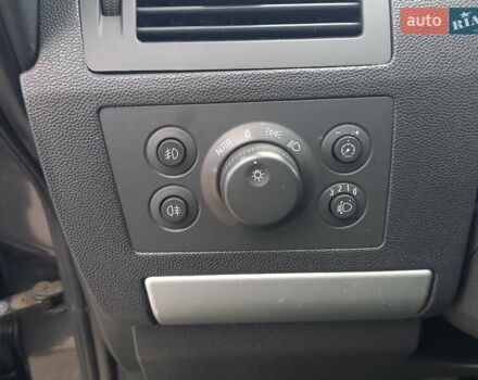 Сірий Опель Зафіра, об'ємом двигуна 1.6 л та пробігом 223 тис. км за 6900 $, фото 16 на Automoto.ua