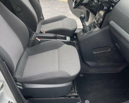 Сірий Опель Зафіра, об'ємом двигуна 1.6 л та пробігом 190 тис. км за 6800 $, фото 30 на Automoto.ua