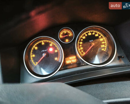 Сірий Опель Зафіра, об'ємом двигуна 1.69 л та пробігом 326 тис. км за 5800 $, фото 28 на Automoto.ua